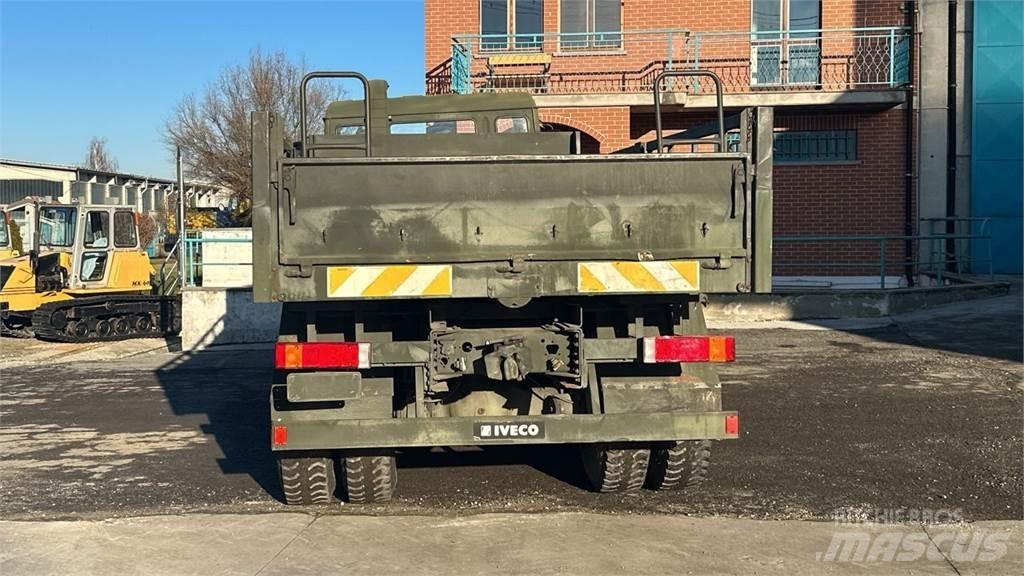 Iveco 260-35 6x4 شاحنات أخرى