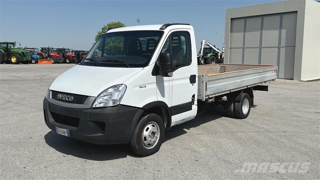 Iveco DAILY 35C13 4x2 شاحنات أخرى