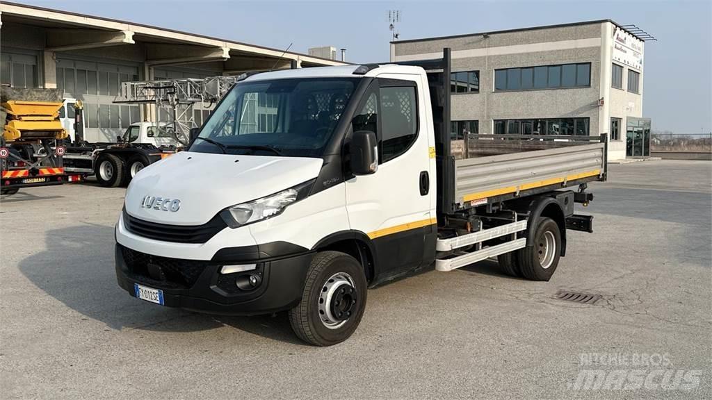 Iveco DAILY 60-150 شاحنات أخرى