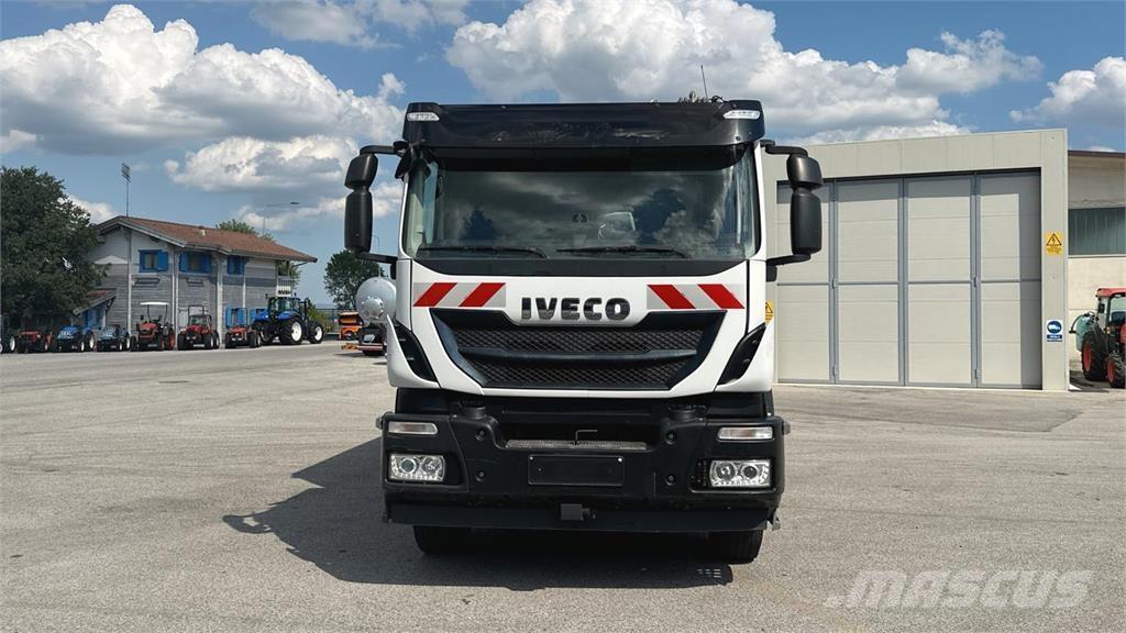 Iveco Stralis 330 6X2 شاحنات أخرى