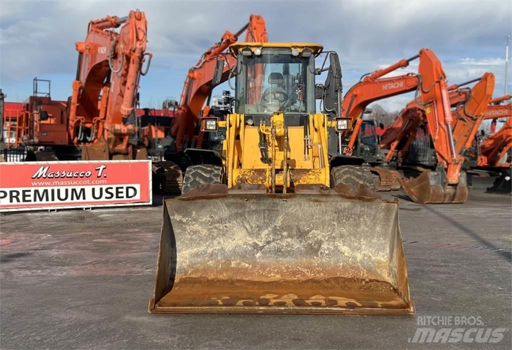 JCB 426 ZX لوادر بعجل