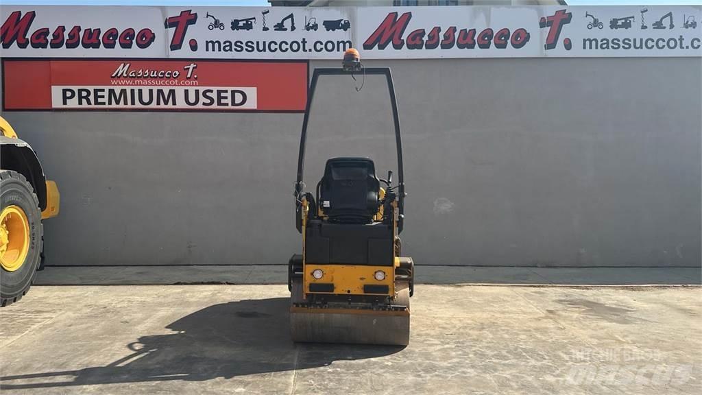 JCB VMT160 ضاغطات التربة