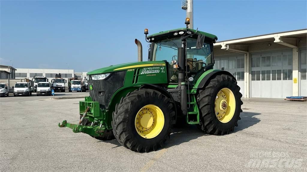 John Deere 7230R حراثات ونصول الجليد