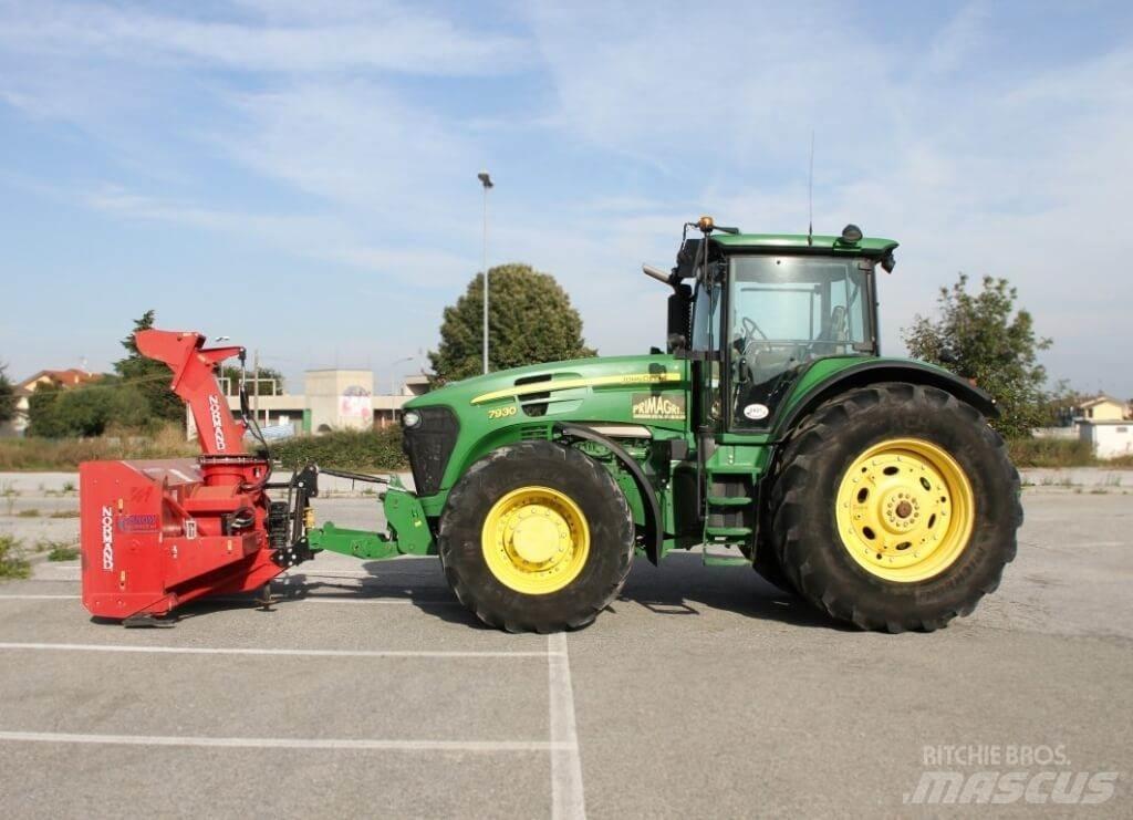 John Deere 7930 4X4 حراثات ونصول الجليد