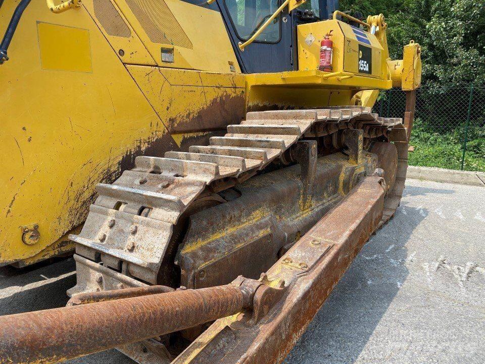 Komatsu D155A-3 بلدوزرات مجنزرة