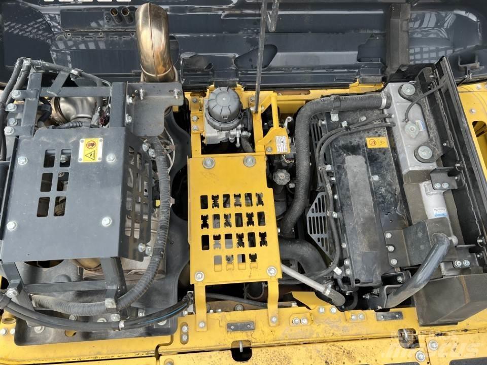 Komatsu PC 170 LC-11 حفارات زحافة