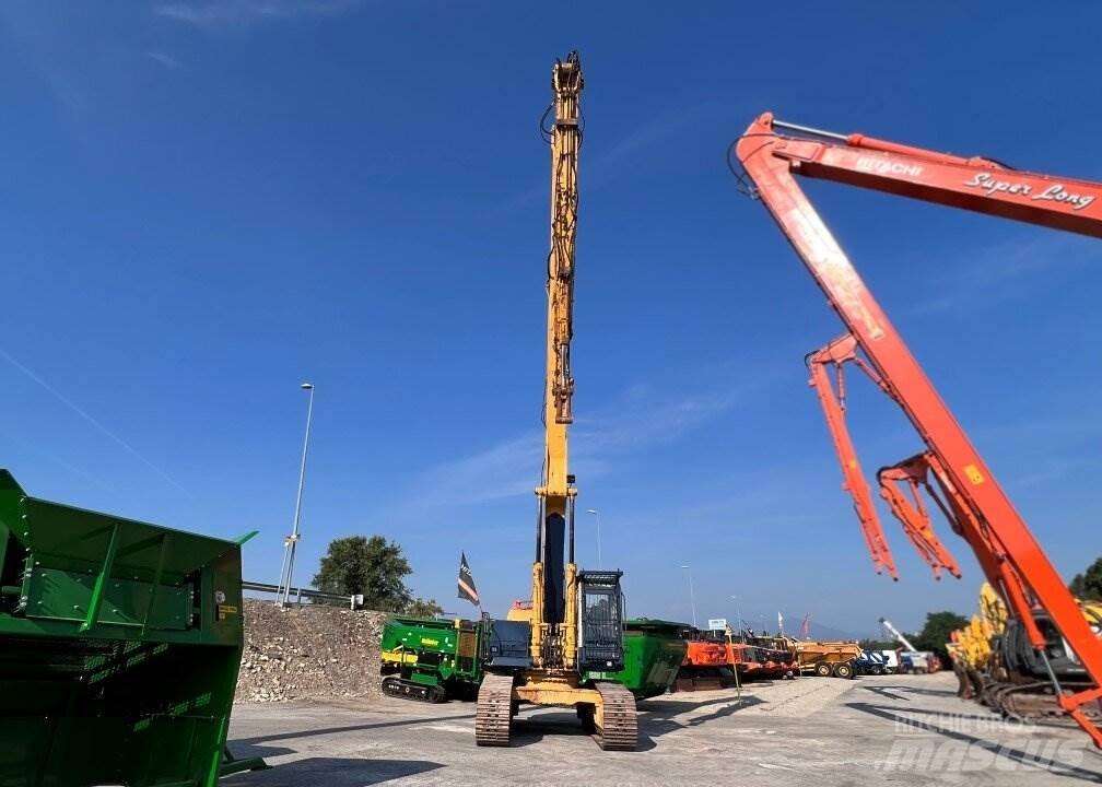 Komatsu PC400-LC حفارات زحافة