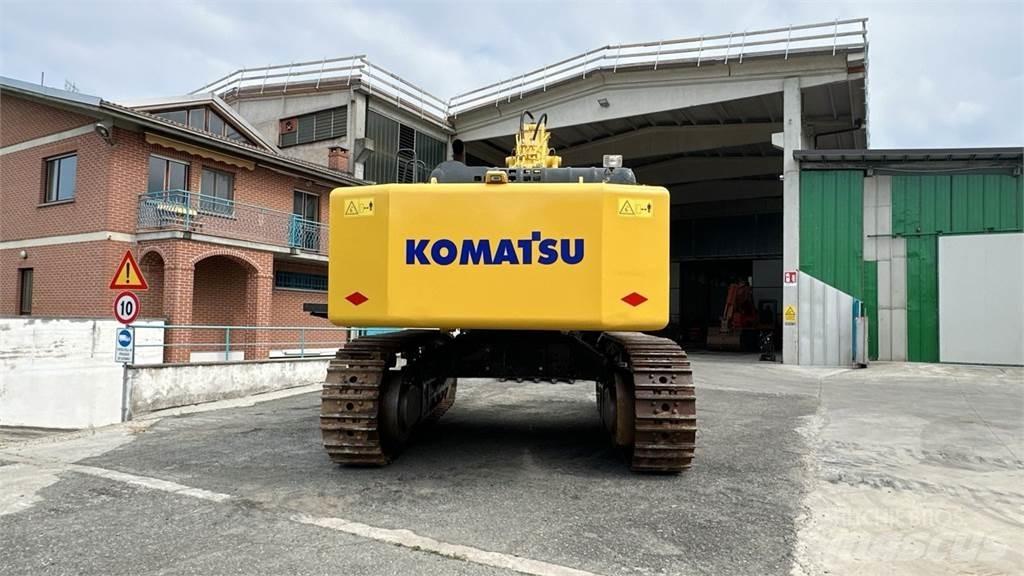 Komatsu PC700 LC-8E0 حفارات زحافة
