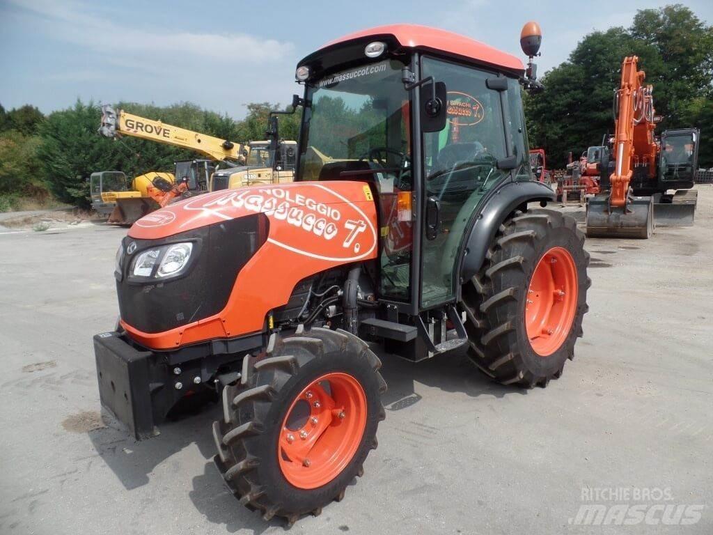 Kubota M8540N حراثات ونصول الجليد