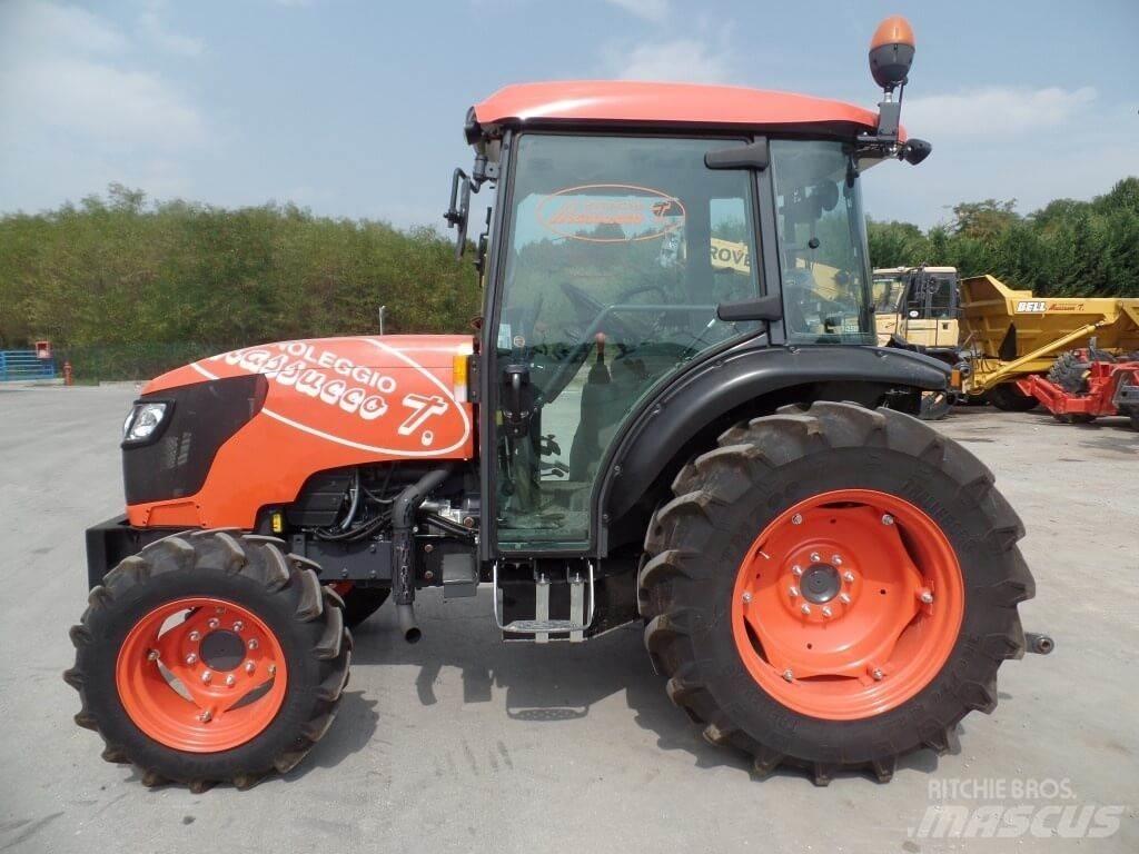 Kubota M8540N حراثات ونصول الجليد