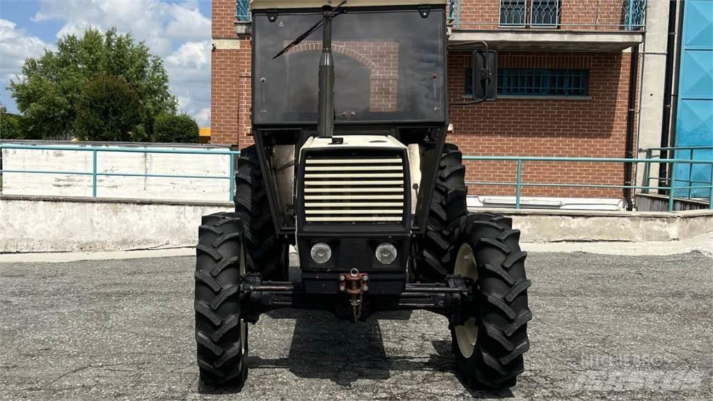 Lamborghini 684 DT حراثات ونصول الجليد