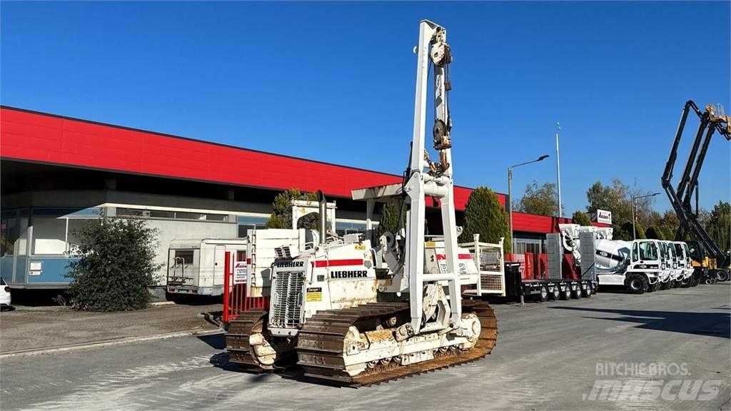 Liebherr RL 22 B معدات خطوط الأنابيب