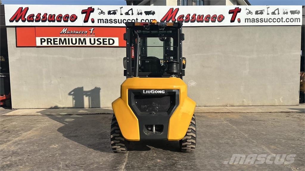 LiuGong CLG2035H 4X4 شاحنات الديزل