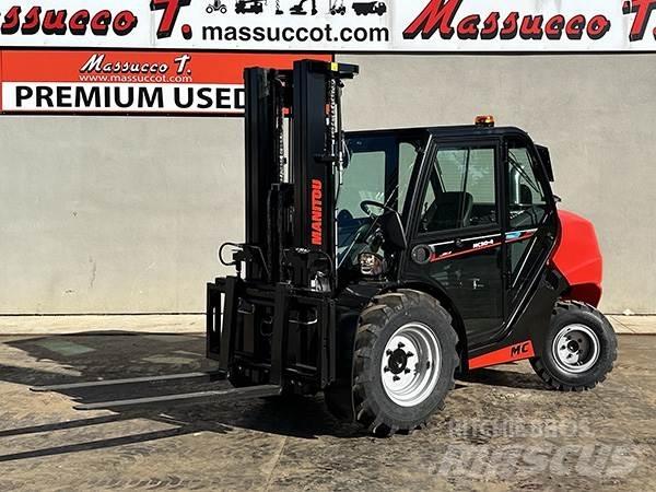 Manitou MC 30.4 4X4 شاحنات الطرق الوعرة