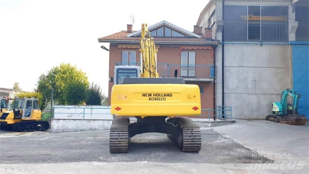 New Holland E305 حفارات زحافة