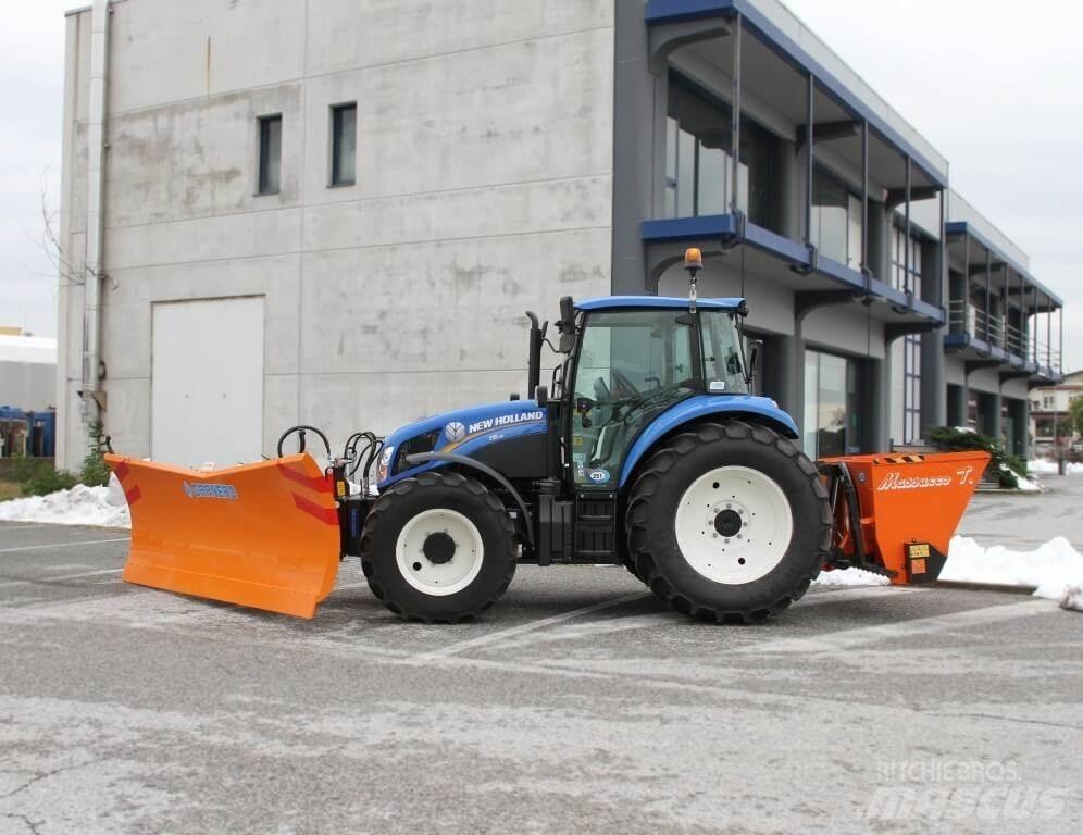New Holland T5.115 حراثات ونصول الجليد