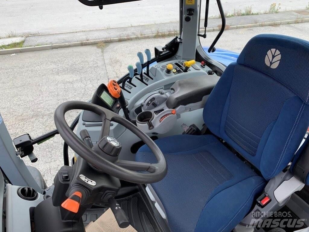 New Holland T7.190 حراثات ونصول الجليد