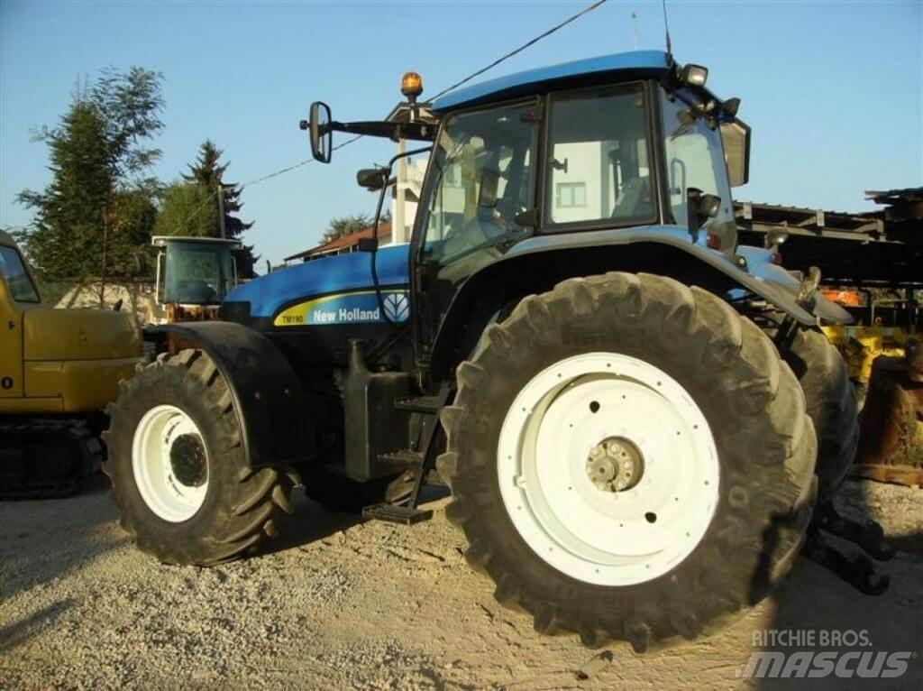 New Holland TM190 حراثات ونصول الجليد