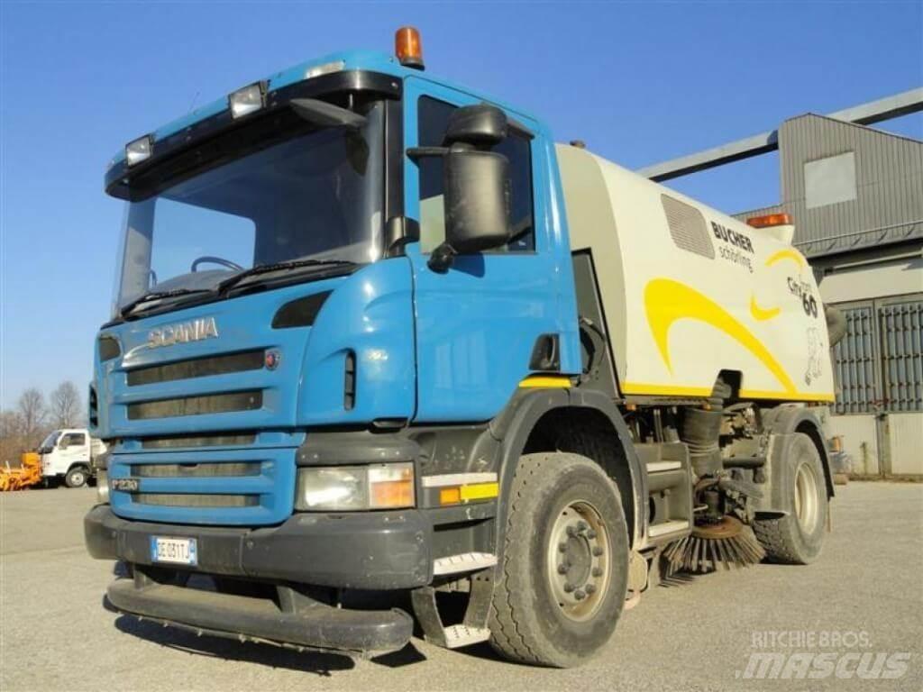 Scania P 230 Bucher شاحنات كاسحة