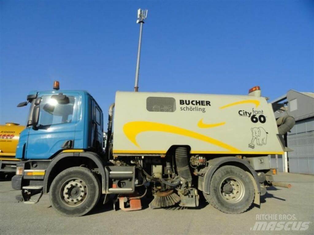 Scania P 230 Bucher شاحنات كاسحة