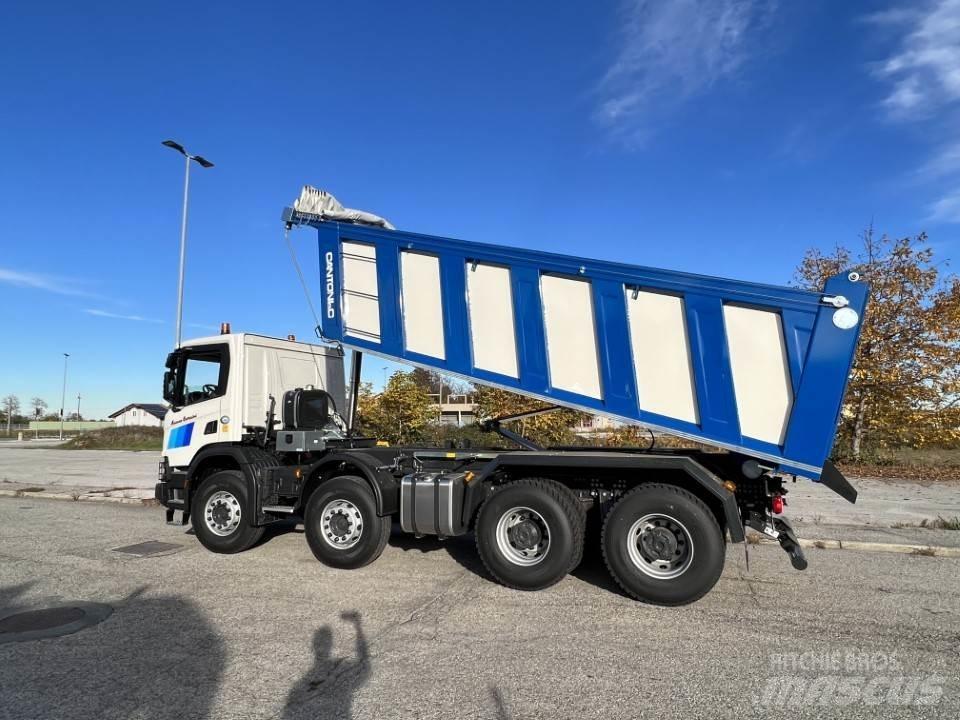 Scania P500 XT 8X4 شاحنات أخرى