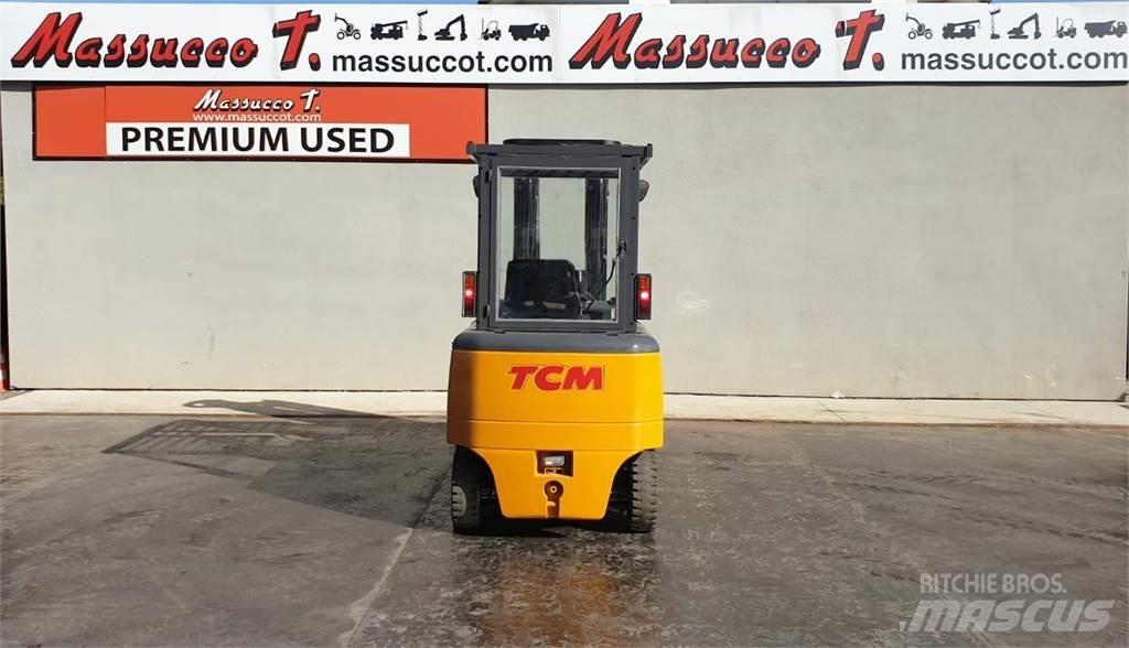 TCM FHB 30-6 شاحنات ذات رافعات شوكية تعمل بالكهرباء