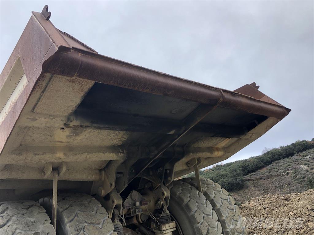 Terex TR100 عربات نقل قلابة للمواقع