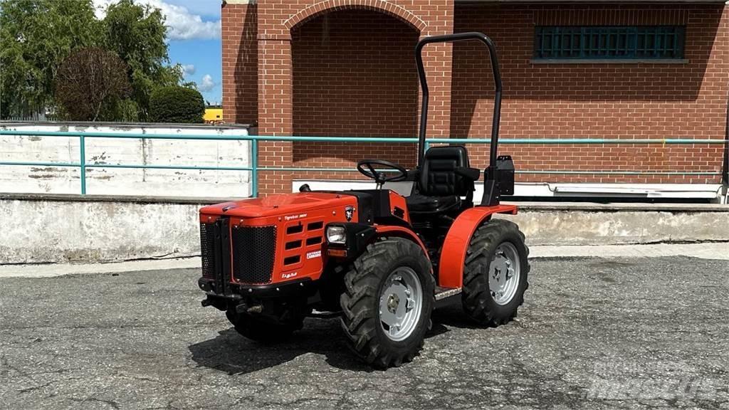  Tigretrac 3800 4x4 حراثات ونصول الجليد