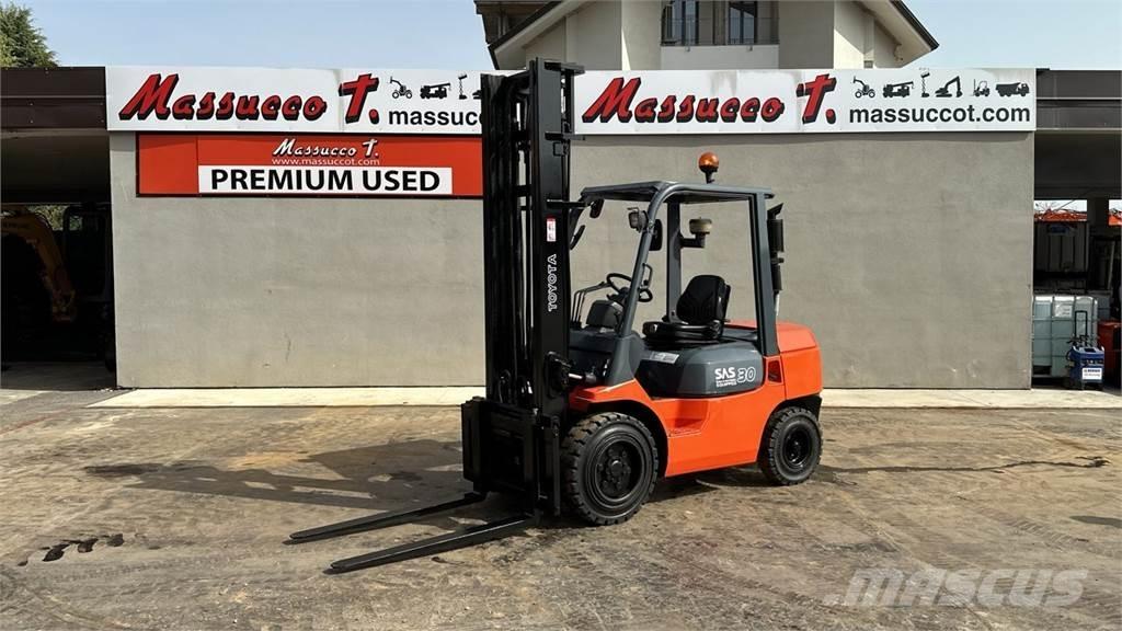 Toyota 02-7FD30 شاحنات الديزل