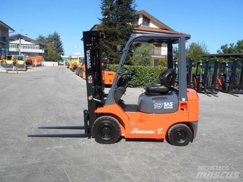 Toyota 02-7FDF18 شاحنات الديزل