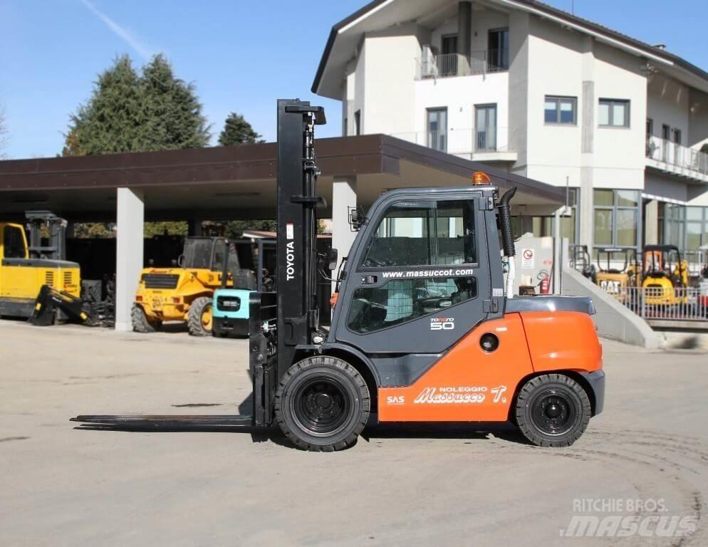 Toyota 40-8FD45N شاحنات الديزل