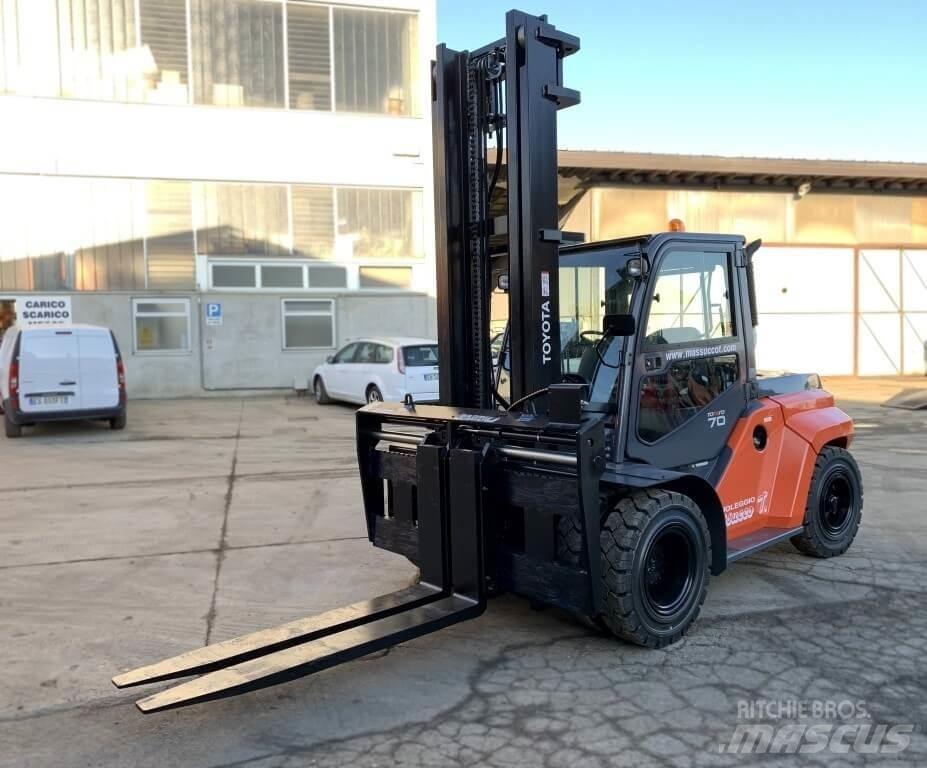 Toyota 40-8FD70N شاحنات الديزل