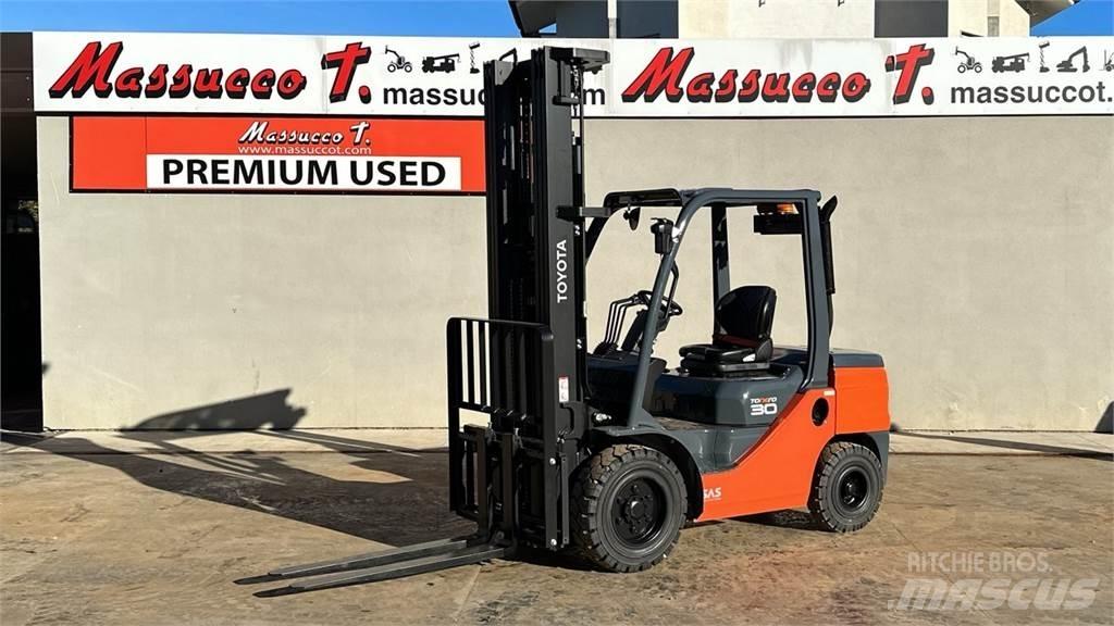 Toyota 52-8FDF30 شاحنات الديزل