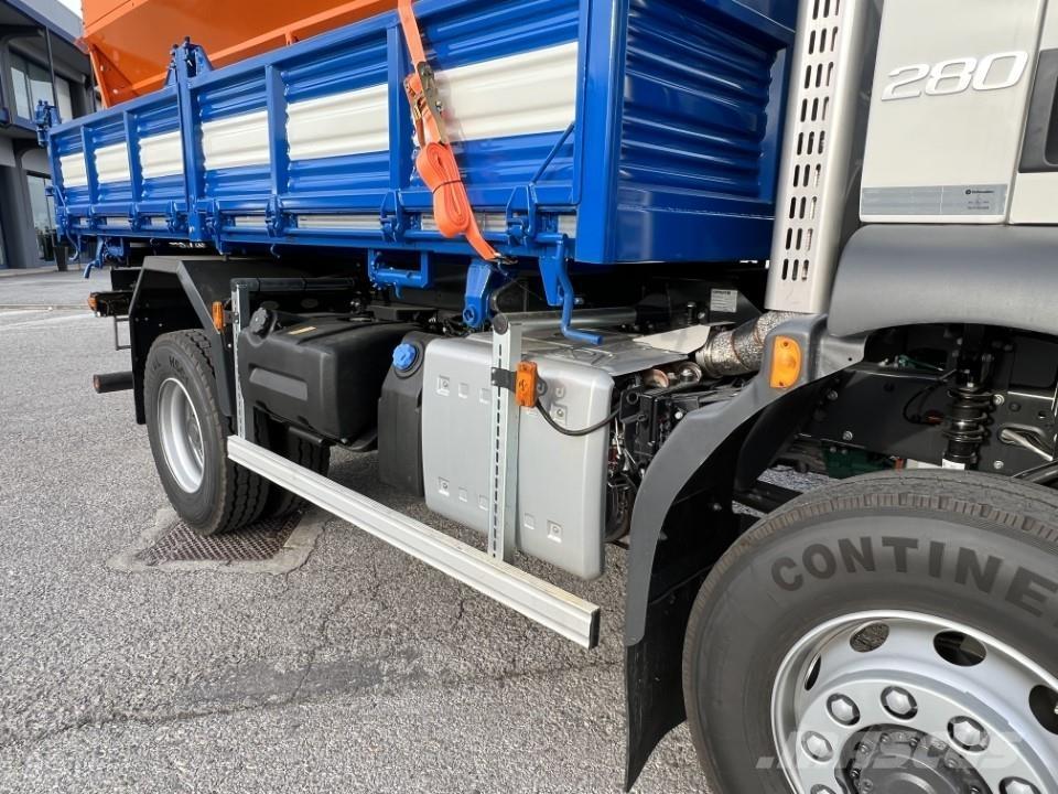 Volvo FL816-280 4X4 حراثات ونصول الجليد