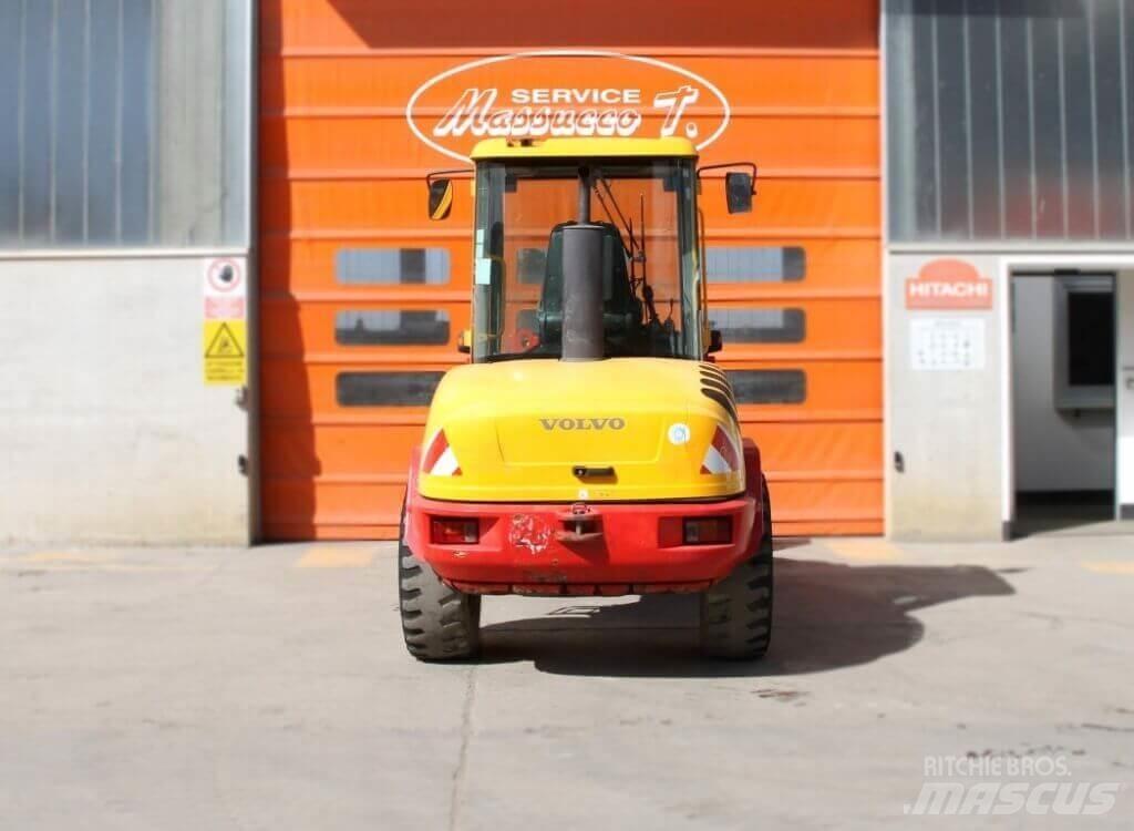 Volvo L30B Z-X لوادر بعجل