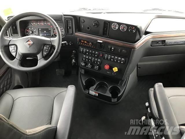International LT وحدات الجر