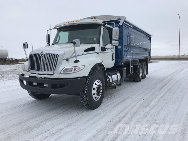 International MV شاحنات المزارع / الحبوب