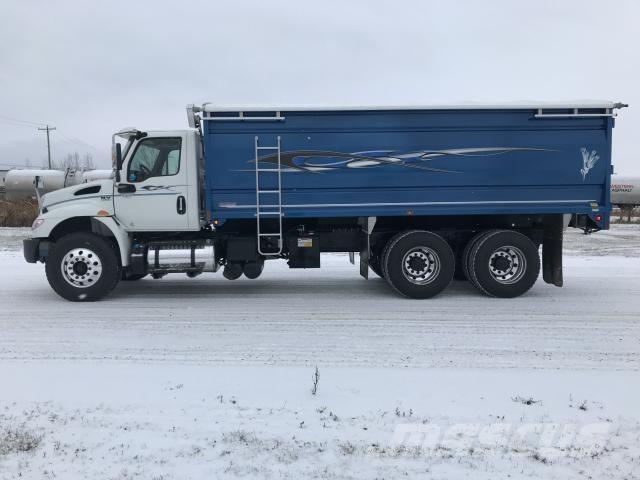 International MV شاحنات المزارع / الحبوب