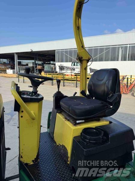Ammann AV 26 ضاغطات التربة