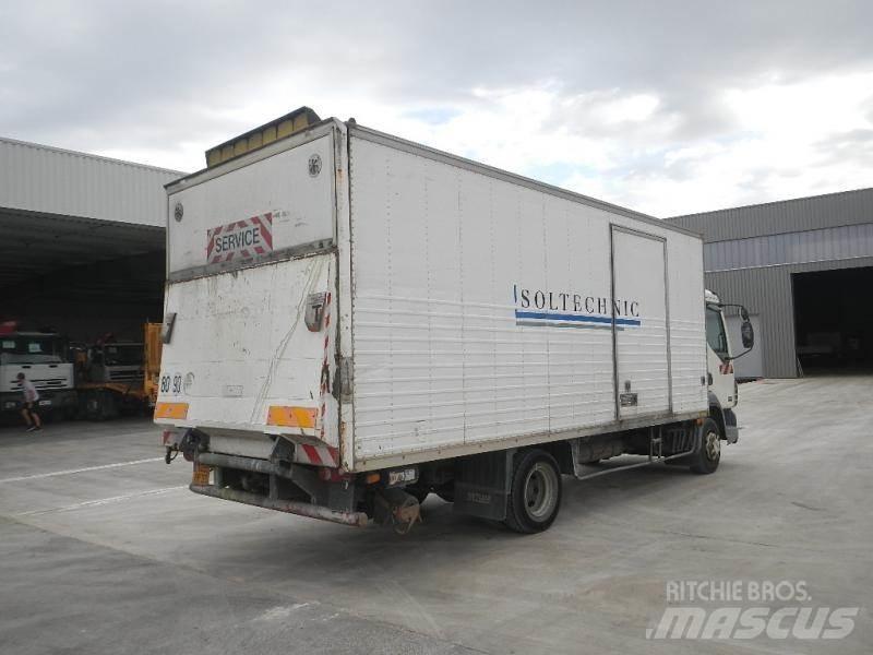 DAF LF 45 شاحنات ذات هيكل صندوقي