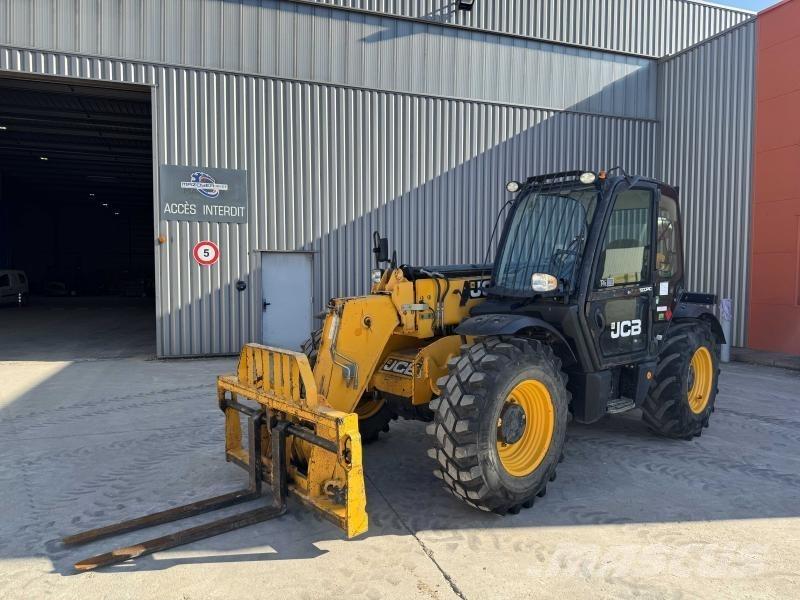 JCB 535-95 مناولات متداخلة