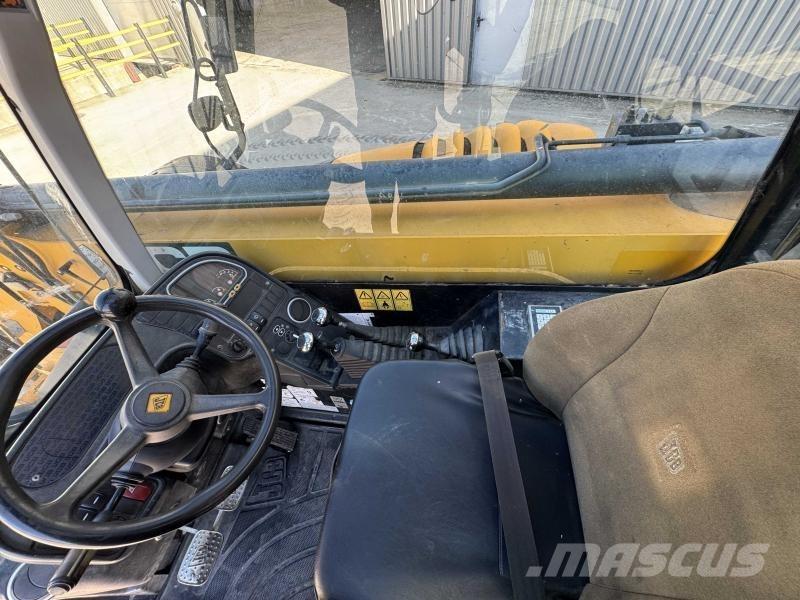 JCB 535-95 مناولات متداخلة