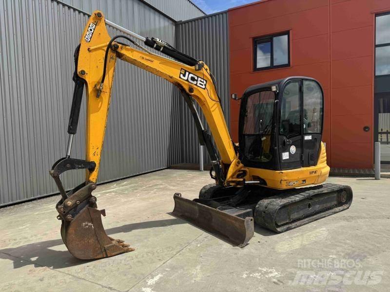 JCB 8065 حفارات صغيرة أقل من 7 طن (حفارات صغيرة)
