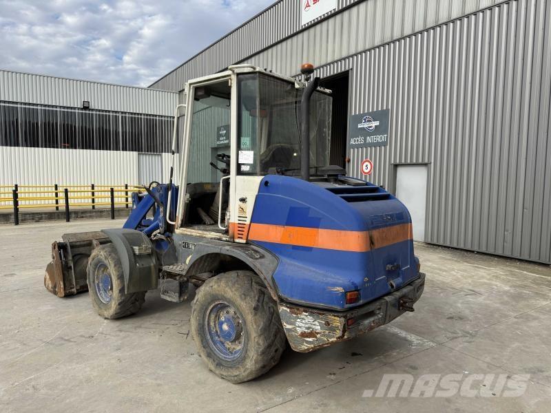 Liebherr L506 لوادر بعجل