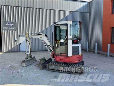 Takeuchi TB 23 حفارات صغيرة أقل من 7 طن (حفارات صغيرة)