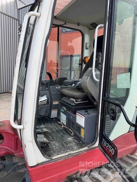 Takeuchi TB 250 حفارات صغيرة أقل من 7 طن (حفارات صغيرة)