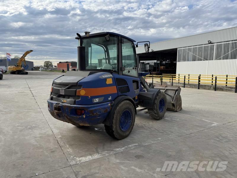 Volvo L25F لوادر بعجل