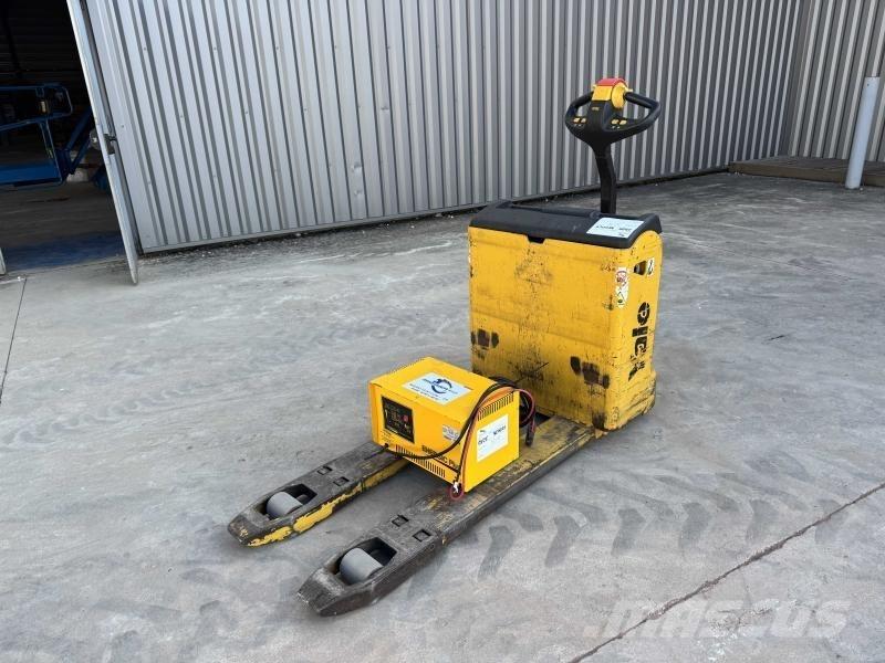 Yale MP13 معدات الرفع منخفض المستوى