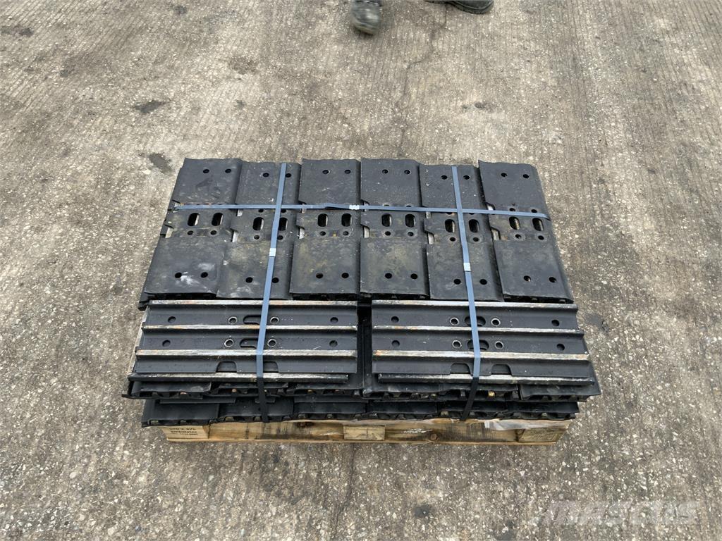  78x 450mm Steel Tracks ماكينات زراعية أخرى