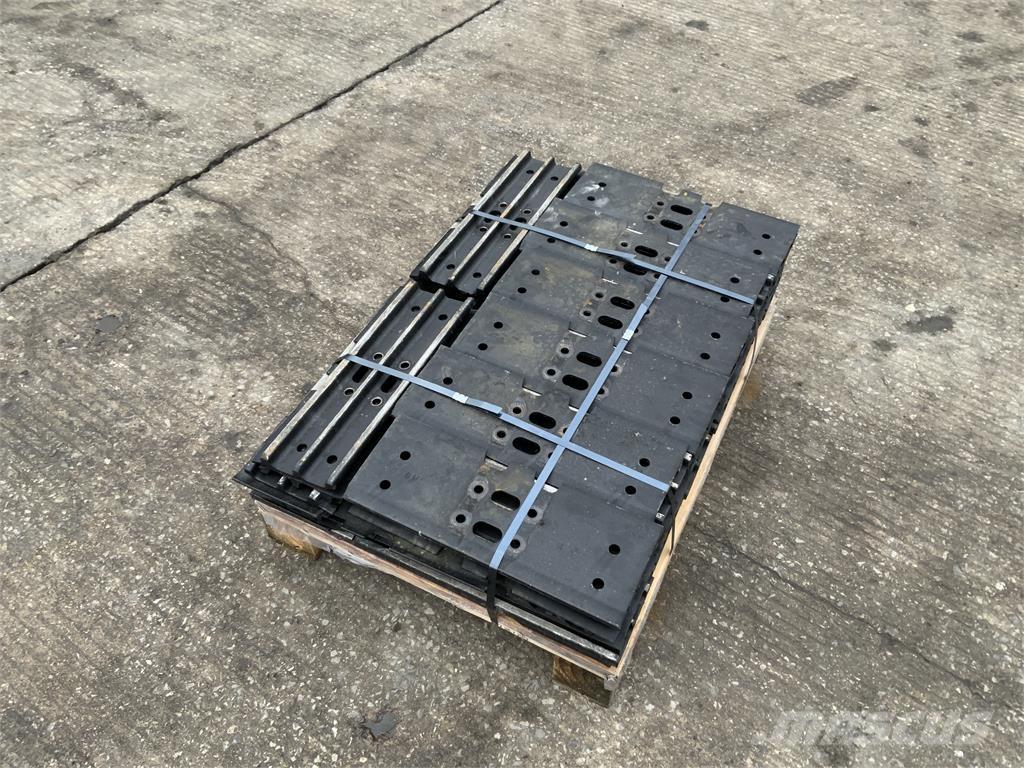  78x 450mm Steel Tracks ماكينات زراعية أخرى